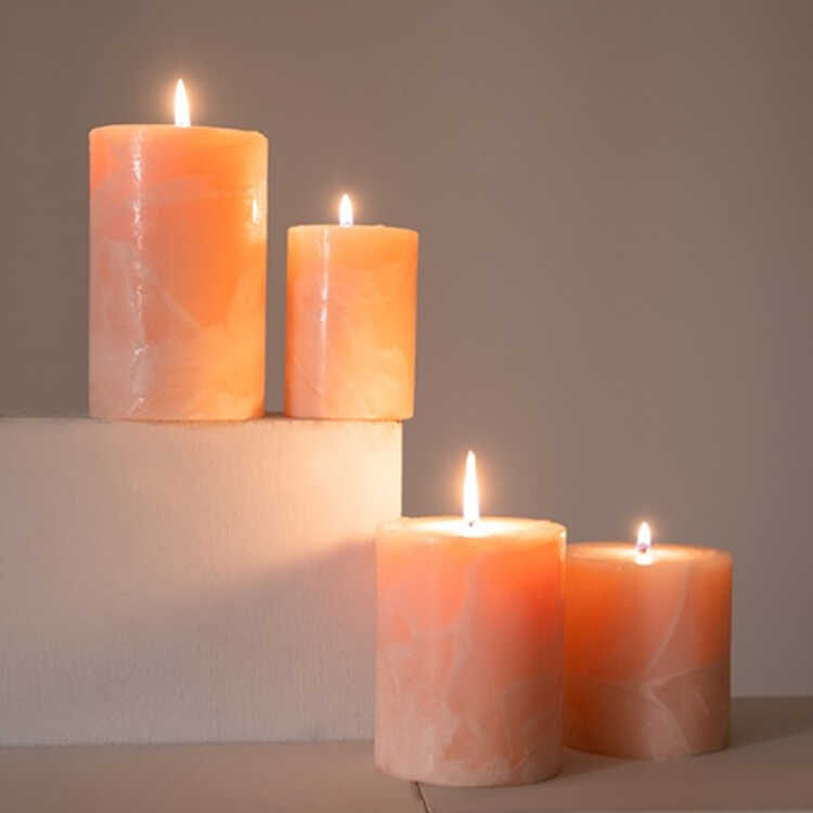 Marble Collection Pink Pillar Candle Oud & Amber 10x10 cm